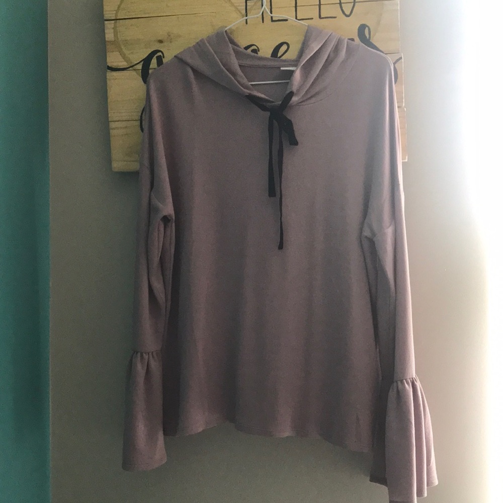 Thin Long Sleeve Hooded Shirt